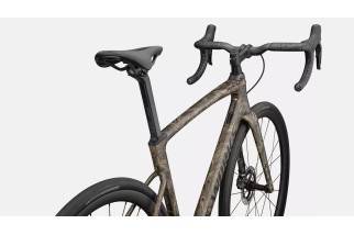 Vélo de route Roubaix SL8 – Confort, vitesse & légèreté