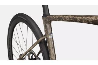 Vélo de route Roubaix SL8 – Confort, vitesse & légèreté