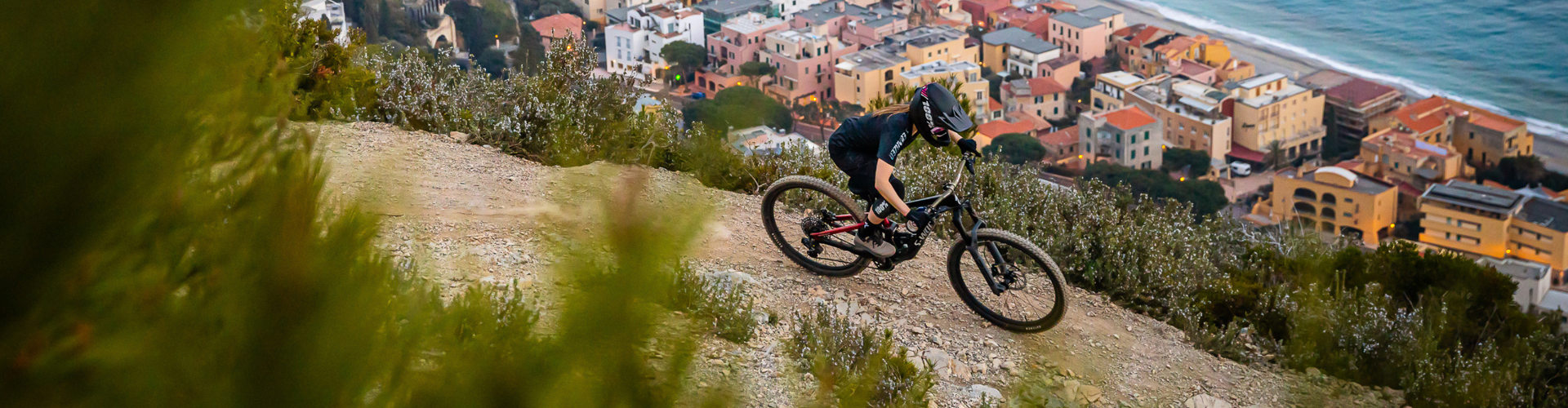 Vélo 26 pouces à partir de 10 ans de 155 à 165 cm